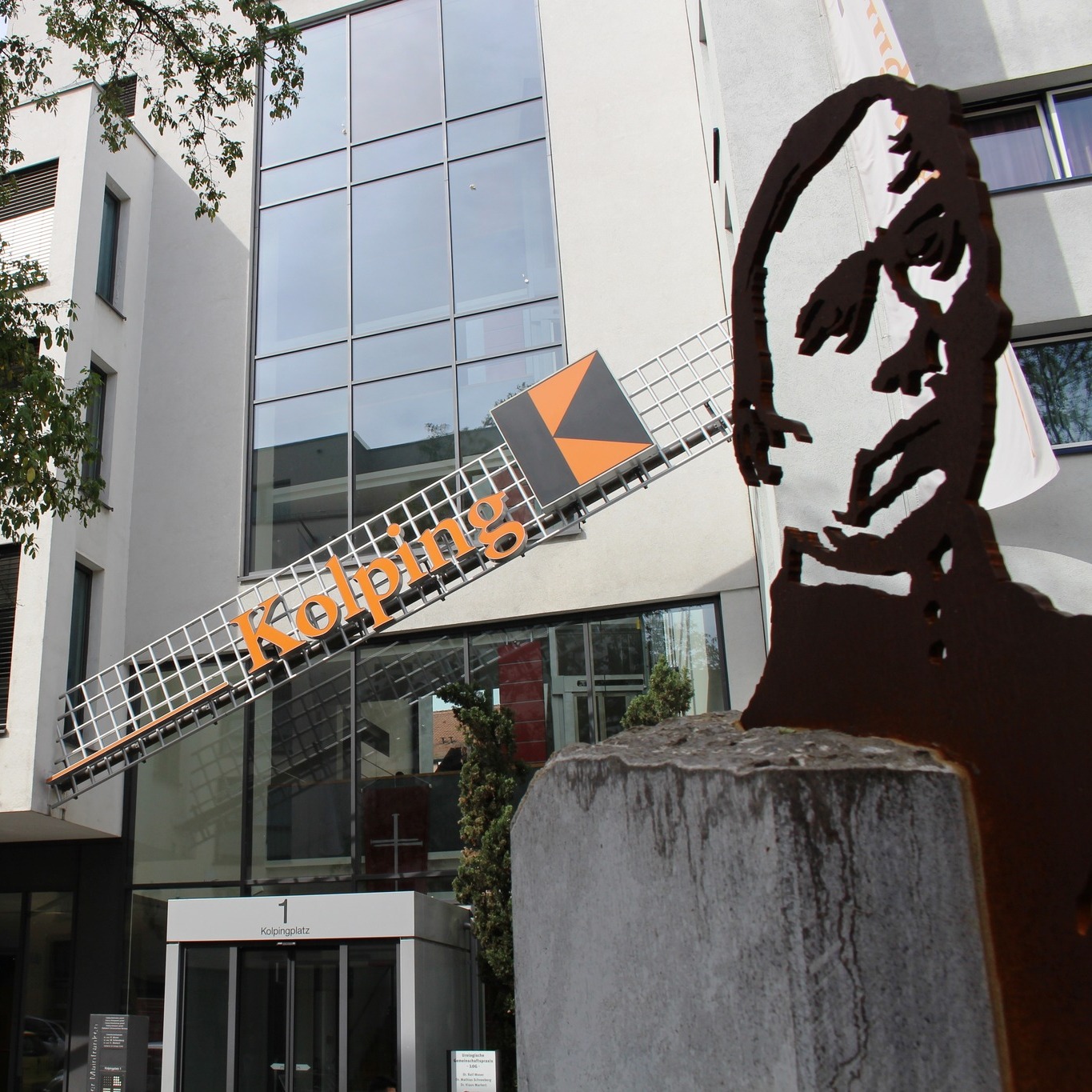 279737390_107294085310537_5878213586454494760_n